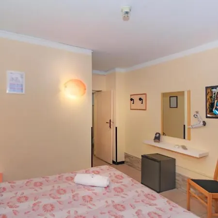 Hotel Storyville Simple 3*