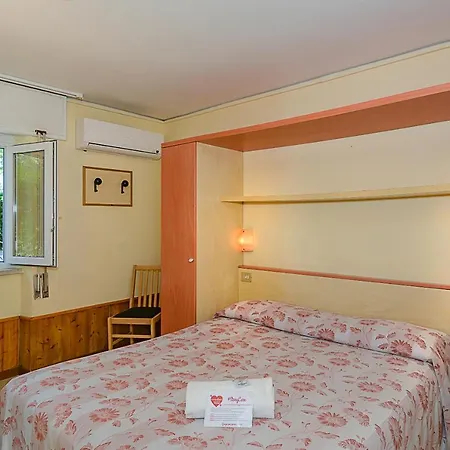 Storyville Winter 3*